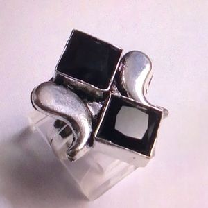 Stunning Black Onyx 925 Sterling Silver Ring